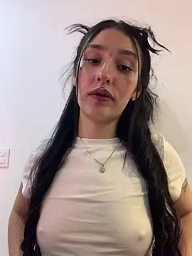 NickieCute- online show from 04.28.26