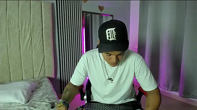 Snapshot of Dante__jons chatting on 04.26.26 Dante jons online show from 04.26.26
