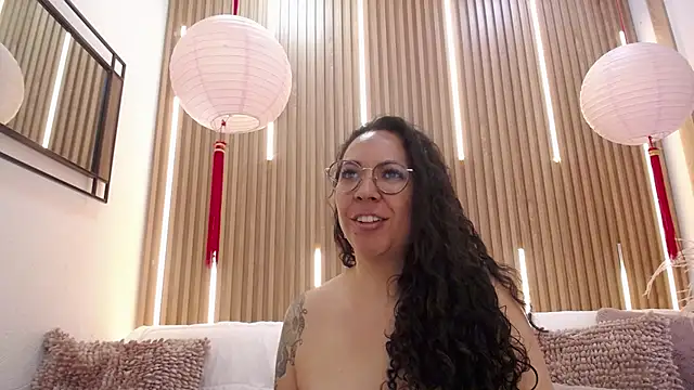 Velvet Curly online show from 05.28.26