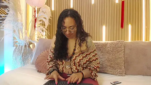 Velvet Curly online show from 05.30.26