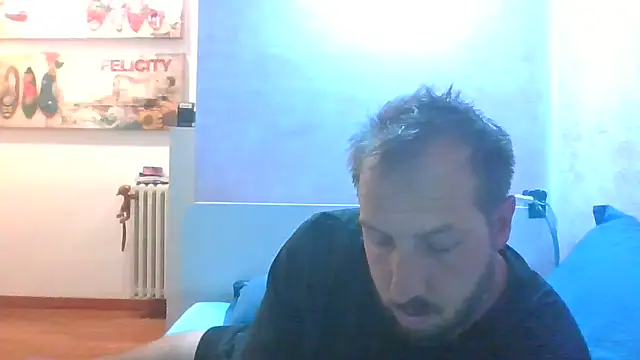 Snapshot of stefanotoma91 chatting on 04.14.26 stefanotoma91 online show from 04.14.26