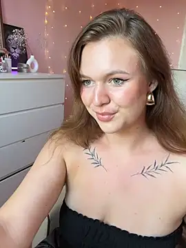 Snapshot of SweetLikaaa chatting on 06.29.26 SweetLikaaa online show from 06.29.26