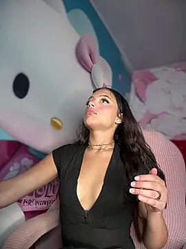 Snapshot of Abby--18 chatting on 04.15.26 Abby--18 online show from 04.15.26