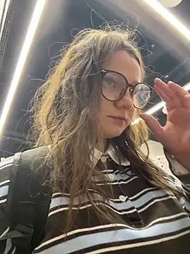 lilimip online show from 04.20.26