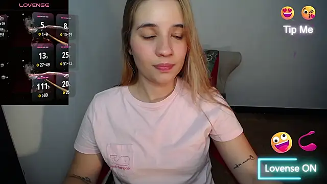 Snapshot of Ambar_lynn01 chatting on 06.24.26 Ambar lynn01 online show from 06.24.26