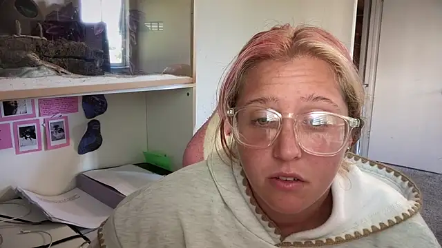 MUSCLEMOMMY1365 online show from 05.14.26