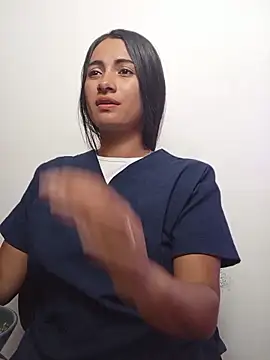 DaniellaGiraldo online show from 05.11.26