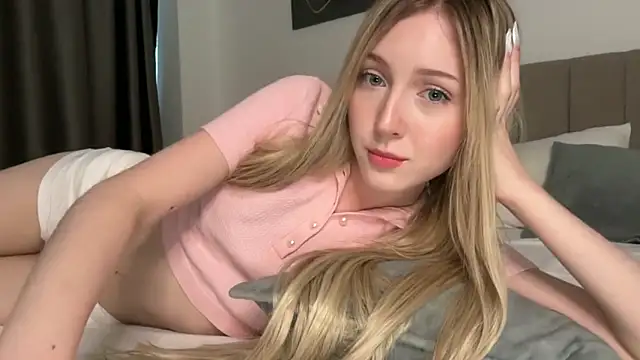 Kattie Petite online show from 05.23.26