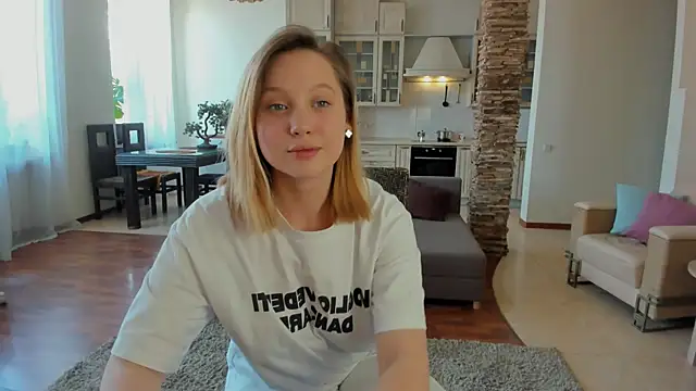 Snapshot of joana_beatris chatting on 04.15.26 joana beatris online show from 04.15.26