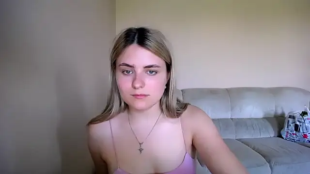 Snapshot of _shy_sabrina__ chatting on 05.22.26 shy sabrina online show from 05.22.26