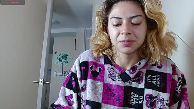 aprildumont online show from 07.11.26