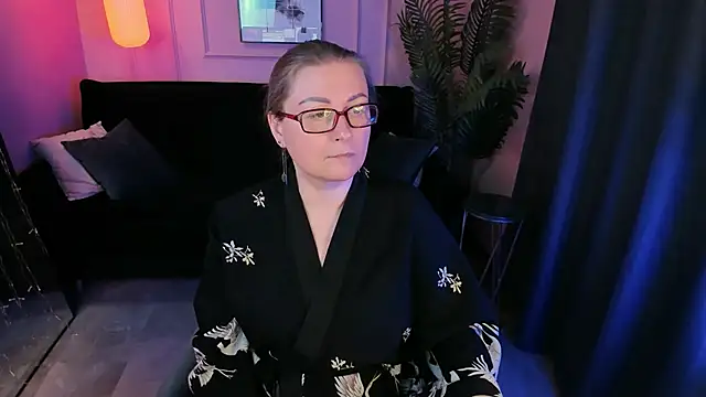 Alexandra Kind online show from 04.14.26