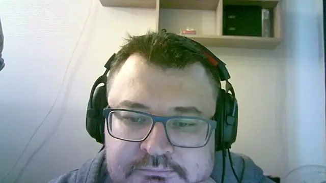 Snapshot of FantastickBombastick chatting on 05.27.26 FantastickBombastick online show from 05.27.26