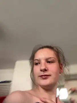 Lisa-Marie22 online show from 04.20.26