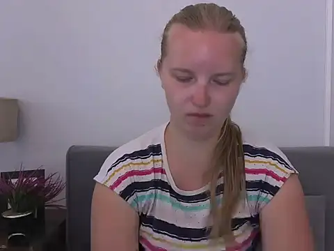 Snapshot of RoseTeacherX chatting on 07.01.26 RoseTeacherX online show from 07.01.26