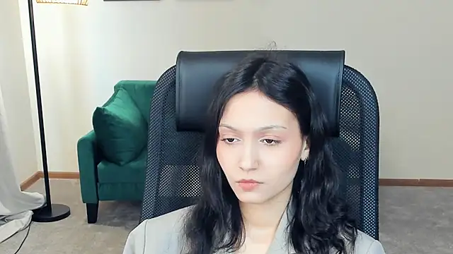 Snapshot of YunEiler chatting on 04.16.26 YunEiler online show from 04.16.26