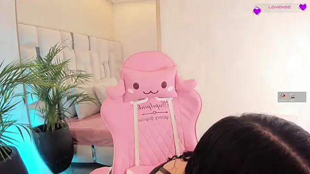 Snapshot of imnikaa_ chatting on 06.13.26 imnikaa online show from 06.13.26