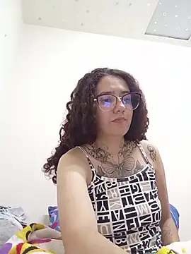 Aura Phone online show from 05.18.26