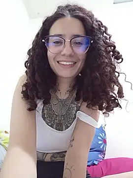 Aura Phone online show from 05.22.26