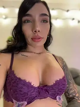 Snapshot of milasantana_ chatting on 05.25.26 milasantana online show from 05.25.26