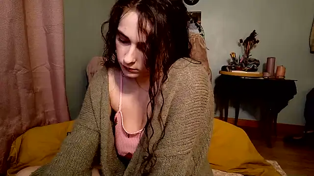 Snapshot of missclochette chatting on 07.21.26 missclochette online show from 07.21.26