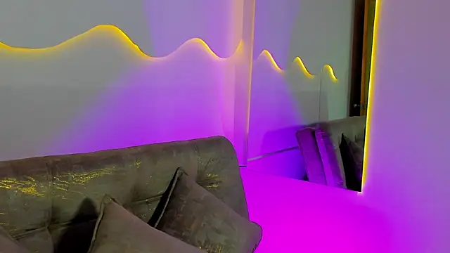 MiaMalcova   online show from 04.25.26