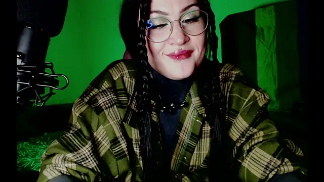 dark honeyyy  online show from 04.26.26