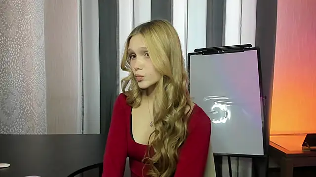 Snapshot of AdelineCrash chatting on 04.16.26 AdelineCrash online show from 04.16.26