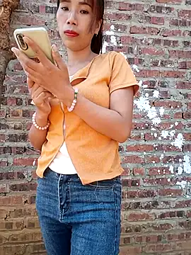 Elena Mia online show from 05.15.26