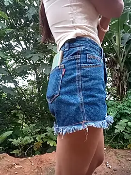 Snapshot of Elena_Mia chatting on 06.19.26 Elena Mia online show from 06.19.26