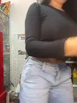 Snapshot of Sara_fun chatting on 04.19.26 Sara fun online show from 04.19.26