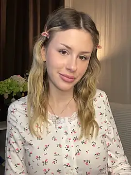 Snapshot of SearchyourAngel chatting on 04.15.26 SearchyourAngel online show from 04.15.26