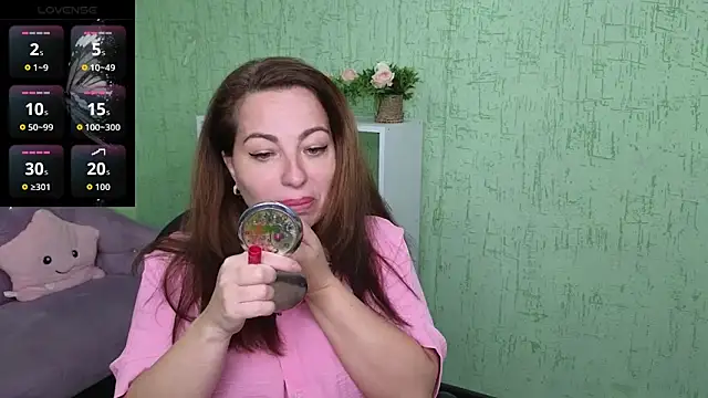 Zoe Zephyr online show from 05.13.26