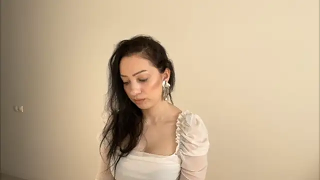 Snapshot of Meow_Alika chatting on 05.25.26 Meow Alika online show from 05.25.26