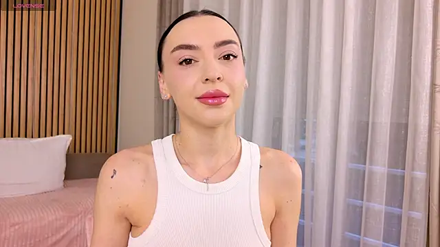 AlissaMarks online show from 06.04.26