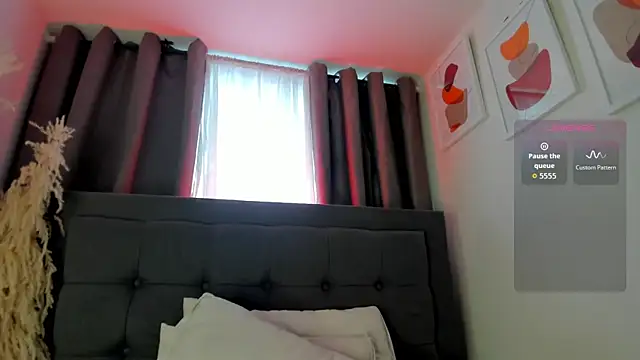 hanna-baker01 online show from 05.23.26