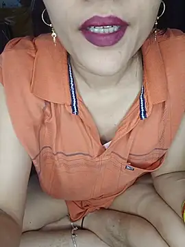 Snapshot of Sexy_Hena_69 chatting on 07.09.26 Sexy Hena 69 online show from 07.09.26