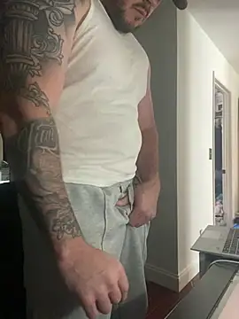 Snapshot of guerritoChulo89 chatting on 04.15.26 guerritoChulo89 online show from 04.15.26