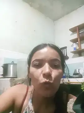 Snapshot of LunaArias chatting on 07.28.26 LunaArias online show from 07.28.26