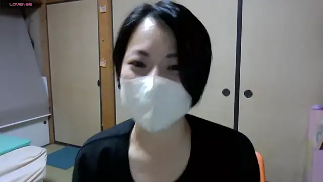 Snapshot of rin2432 chatting on 05.13.26 rin2432 online show from 05.13.26