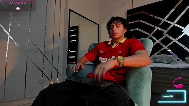 JayTaylorr online show from 06.19.26