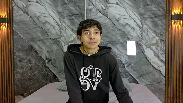 NoahWalker   online show from 05.14.26