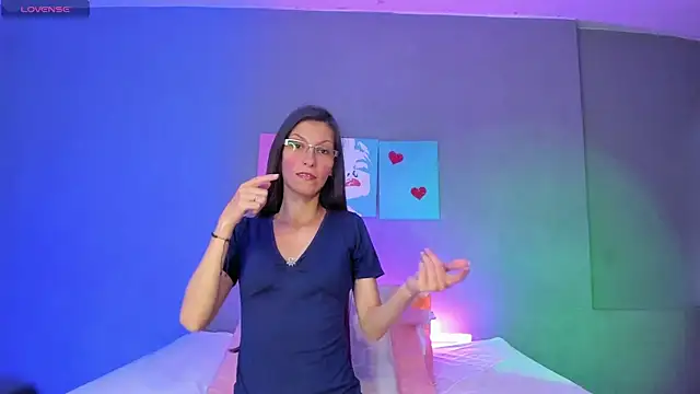 BunnyThompson online show from 04.22.26