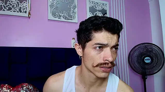 Snapshot of taylor_Stele chatting on 07.11.26 taylor Stele online show from 07.11.26
