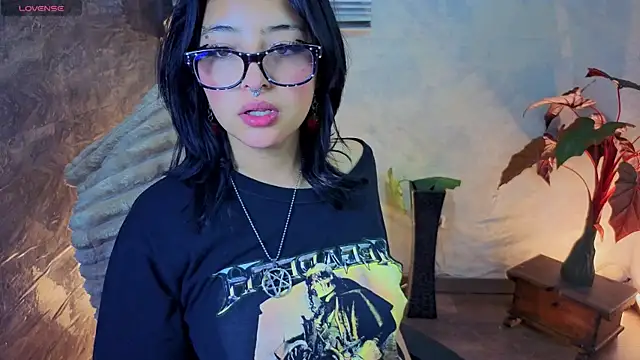 lsa dolly nyx online show from 05.04.26