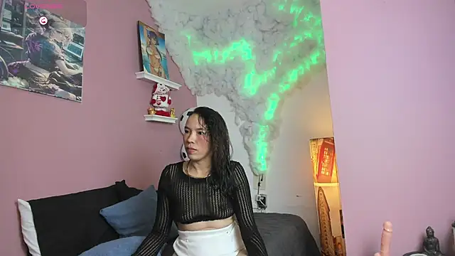 Snapshot of liz_merchan chatting on 06.27.26 liz merchan online show from 06.27.26