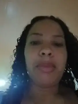 Snapshot of DivaCaliente1 chatting on 06.26.26 DivaCaliente1 online show from 06.26.26
