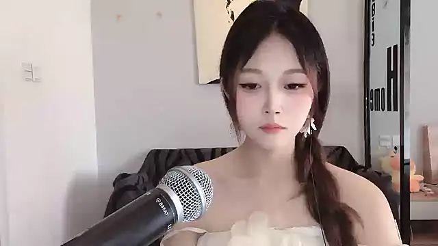 KiKi-011 online show from 05.24.26