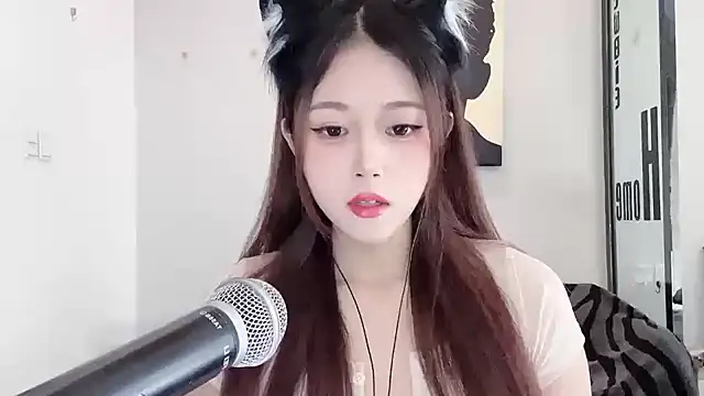 KiKi-011 online show from 05.30.26