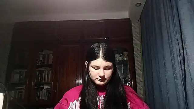 Snapshot of BeatriceMolands chatting on 04.26.26 BeatriceMolands online show from 04.26.26